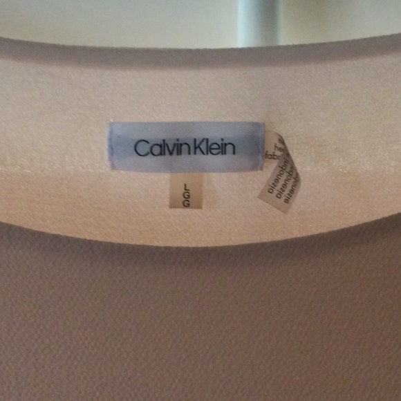 Calvin Klein soft peach pull over top - Picture 2 of 3